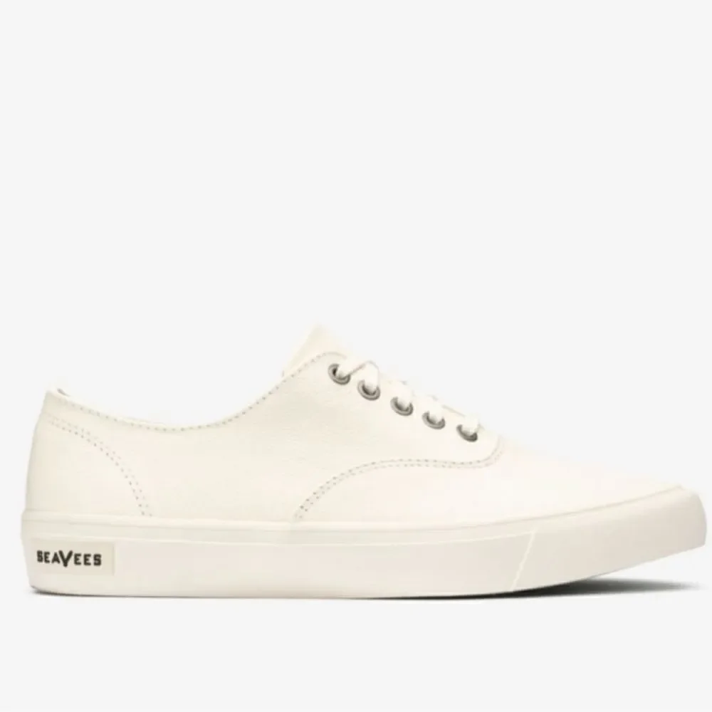 SeaVees‎ Legend Sneaker/white tumbled leather/size 7.  B61
